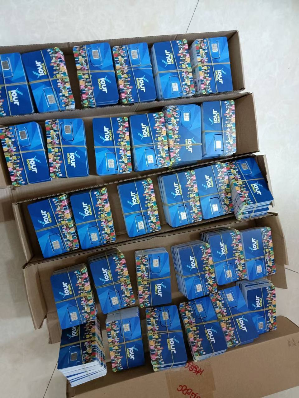 香港your注册卡 变动后有效期3个月（原6个月），月租2.5，自带36话费 可注册换绑微信，飞机，推特 脸书 亚马逊等等